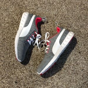 Puma Sneakers, size 8